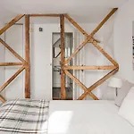 Lisbon Cozy Nest In Santa Catarina