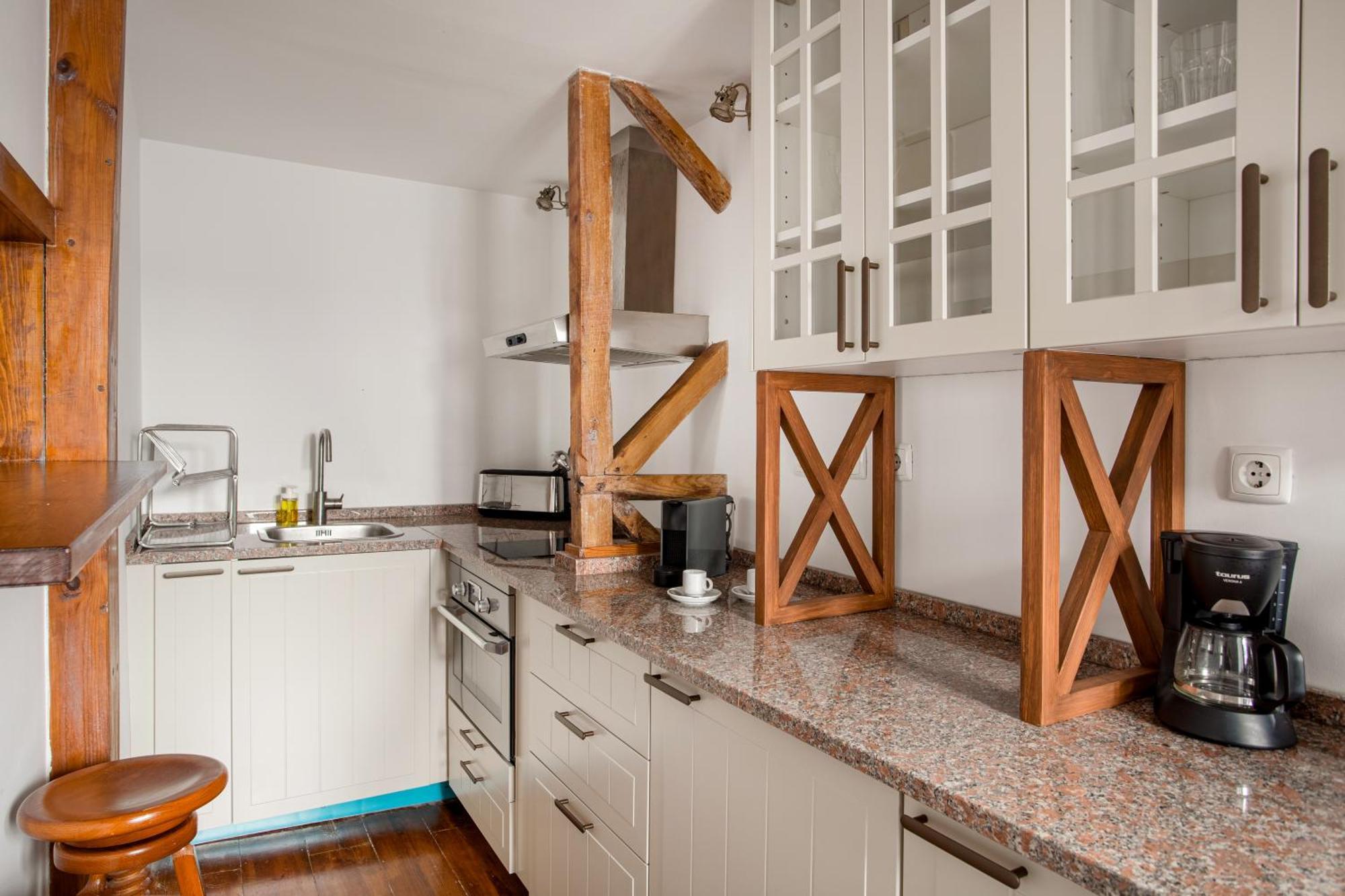 Cozy Nest In Santa Catarina * Lissabon